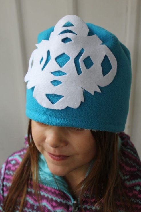 Easy No-Sew Snowflake Hat Craft