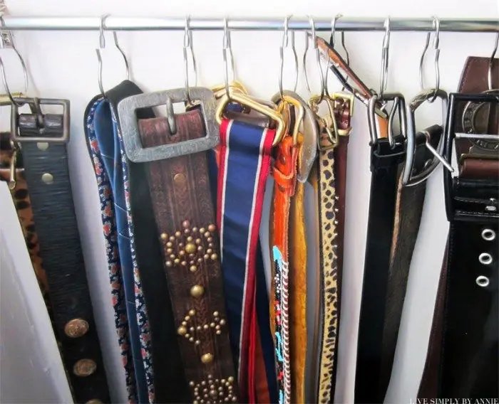 Effortless Belt Storage with Curtain Rings