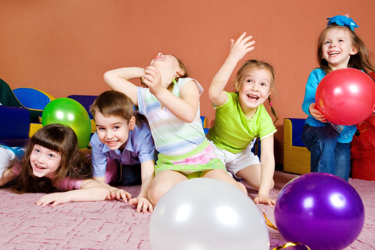 Engaging Balloon Game for Kids' Fun