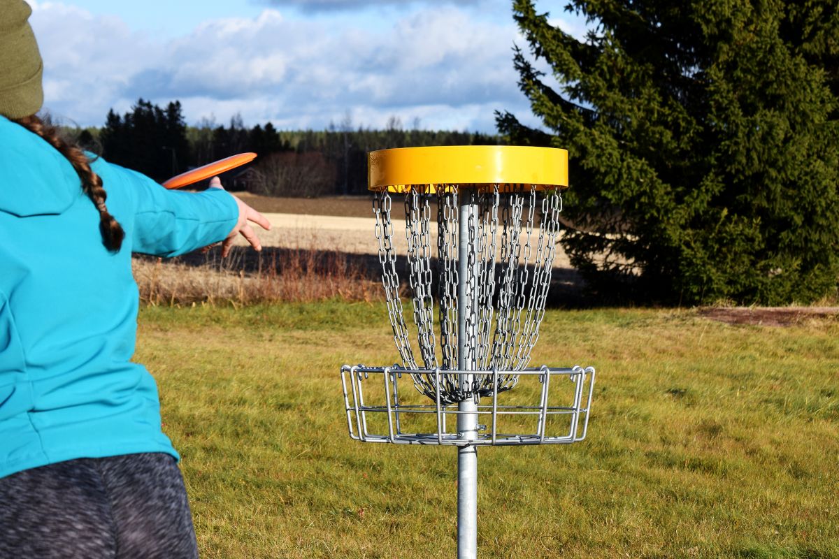 Exciting Frisbee Golf Challenges for Kids