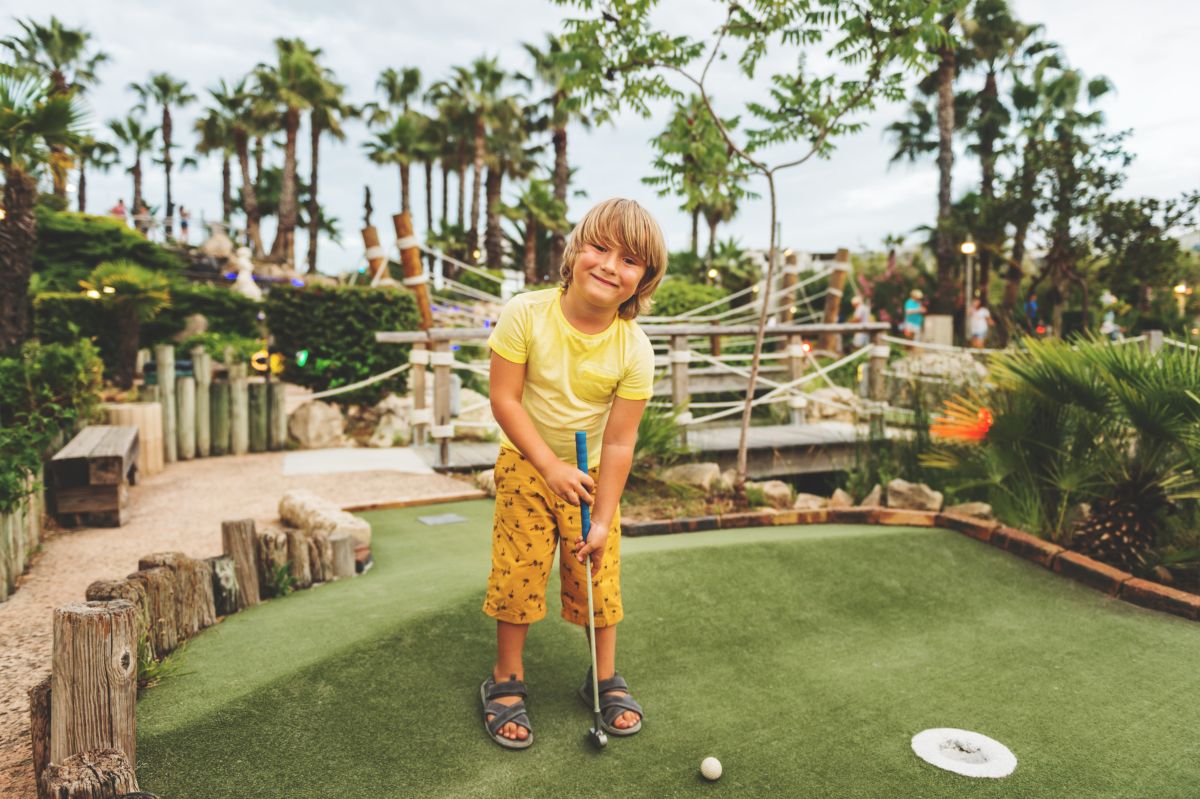 Fun Mini-Golf Setup for Kids' Parties