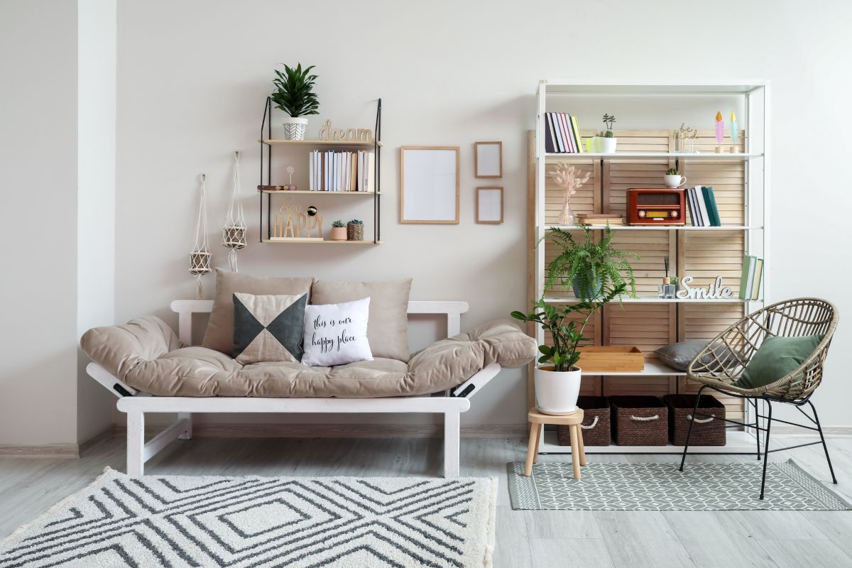 Sturdy Floating Bookshelf for Wall Decor