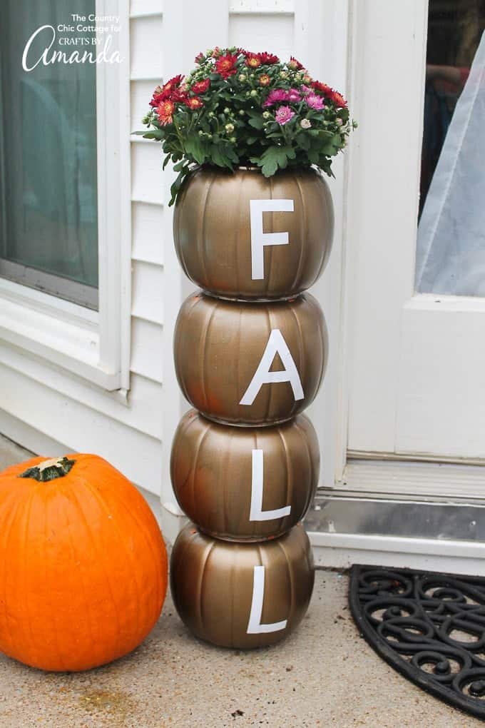 Charming Stacked Pumpkin Planter Ideas
