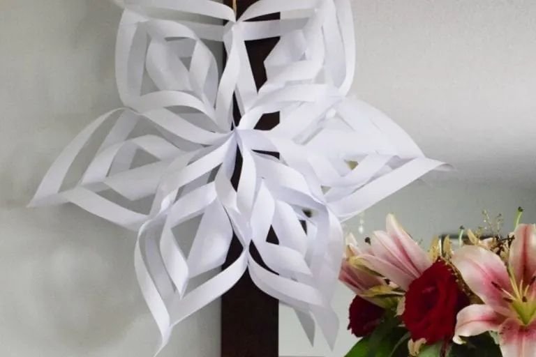 Create Stunning 3D Snowflakes Easily