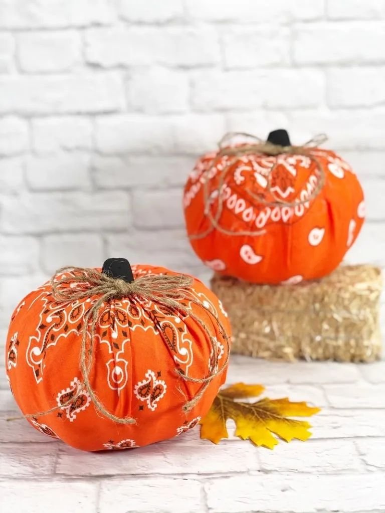 Creative Bandana-Pumpkin Craft Ideas
