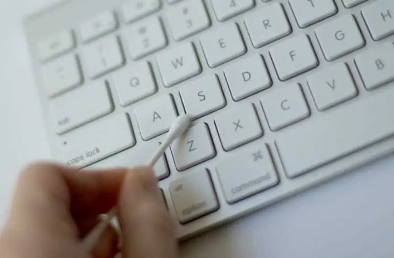 Deep Clean Your Keyboard Effectively