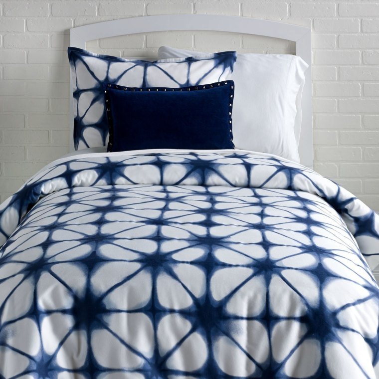 DIY Printed Pillowcases and Bed Sheets