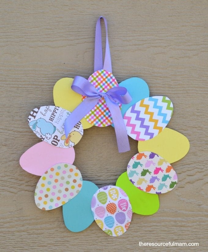 Easy DIY Paper Wreath for Kids