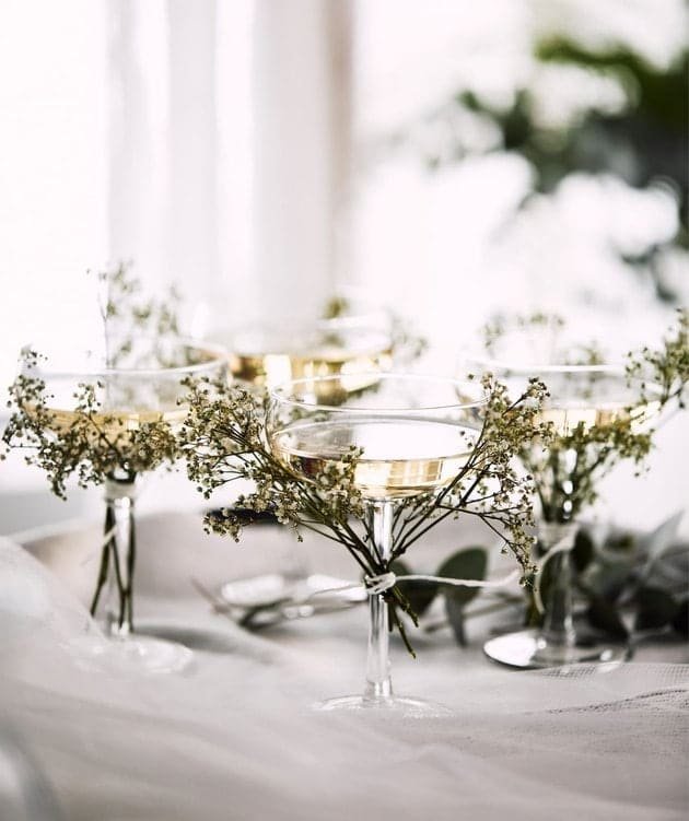 Elevate Wedding Tables with STORHET Glasses