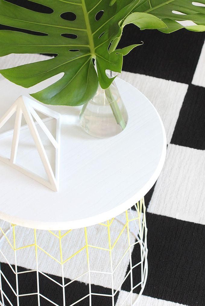 Simple DIY Wire Basket Table Idea