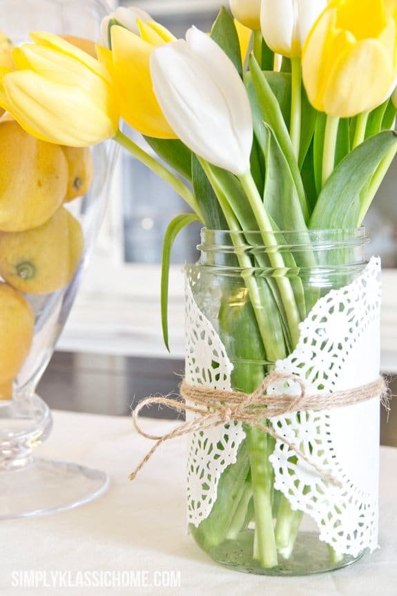 Simple Tulip Centerpiece for Easter