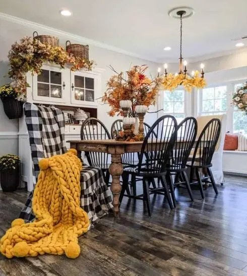 Autumn Foliage Decor