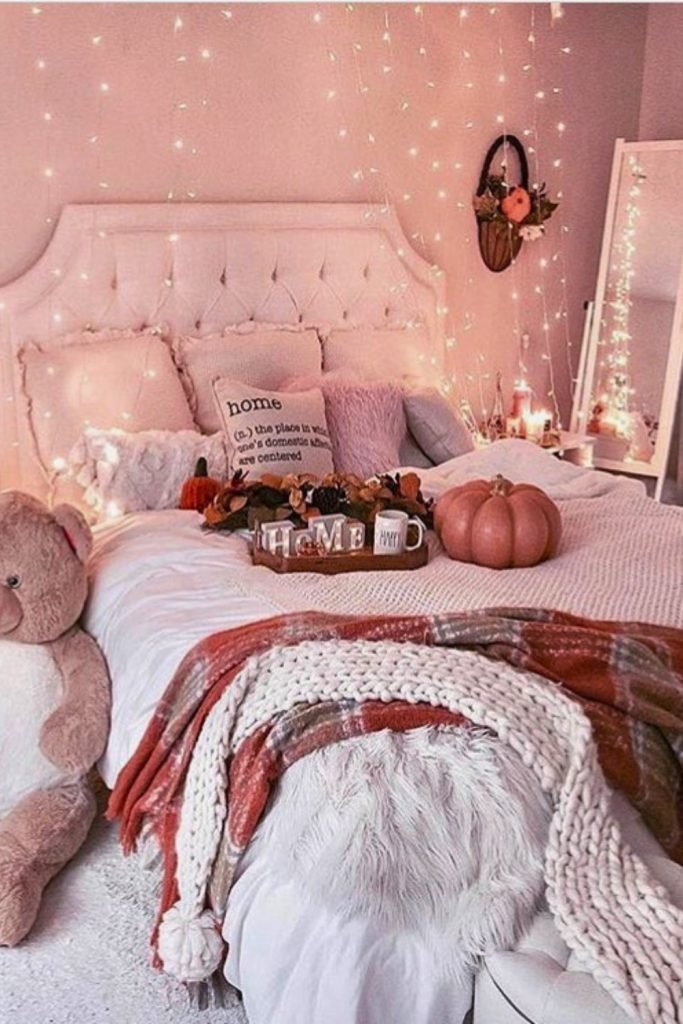 Autumn-Inspired Bedroom Decor