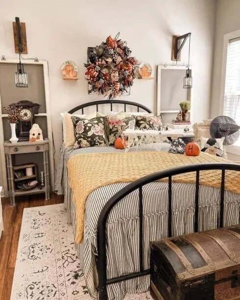 Bedroom Wreath Decoration