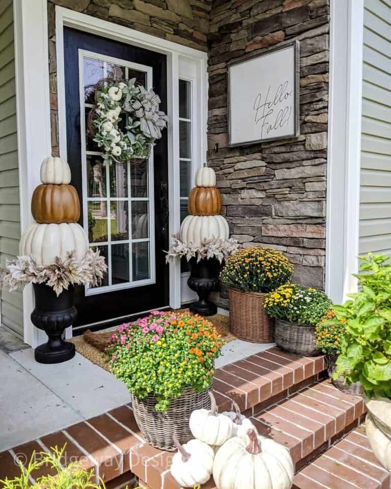 Black and White Wreath Ideas
