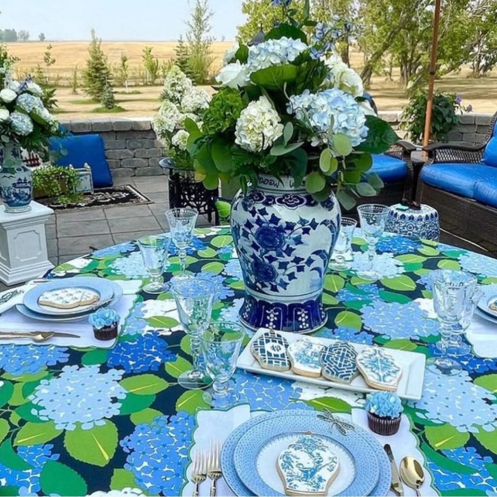 Blue Floral Table Design
