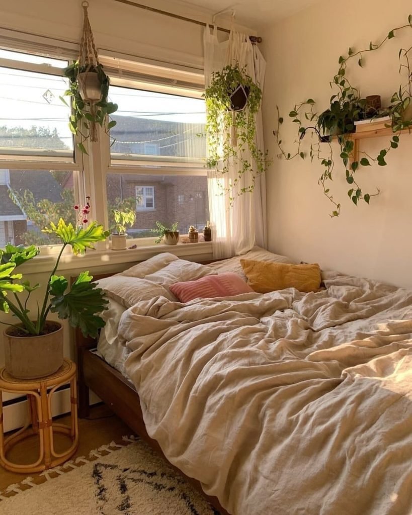 Botanical Guestroom Retreat
