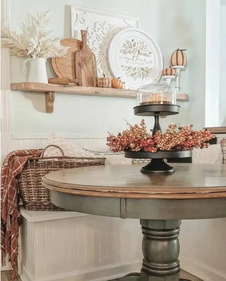 Cozy Breakfast Nook Setup