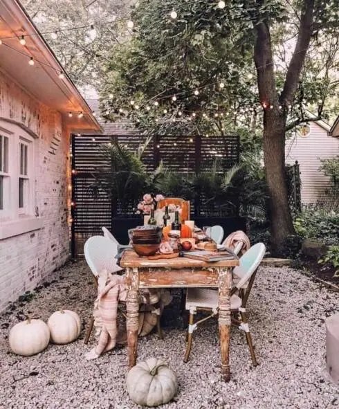 Cozy Outdoor Tablescape Ideas