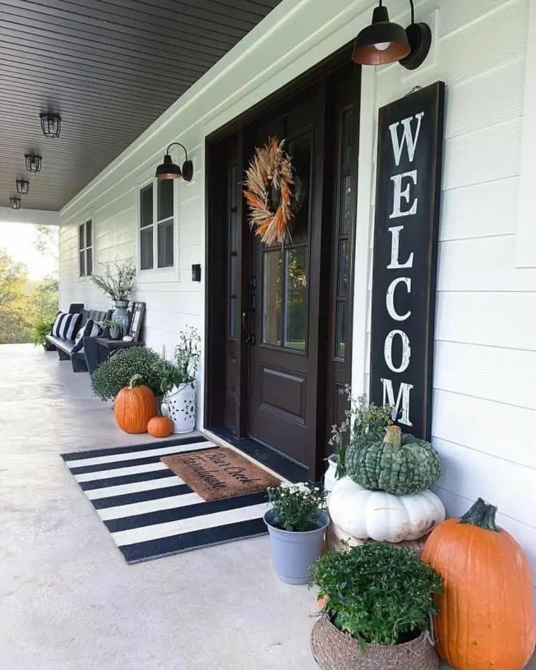 Fall Wreath and Pumpkin Decor
