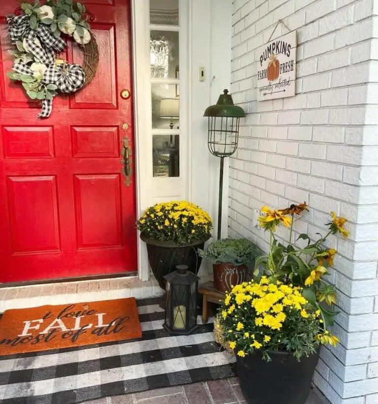 Farmhouse Fall Porch Décor