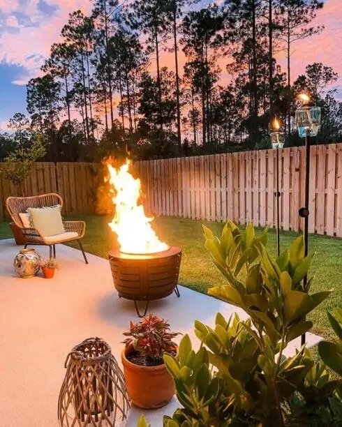 Fire Pit and Seating Setup