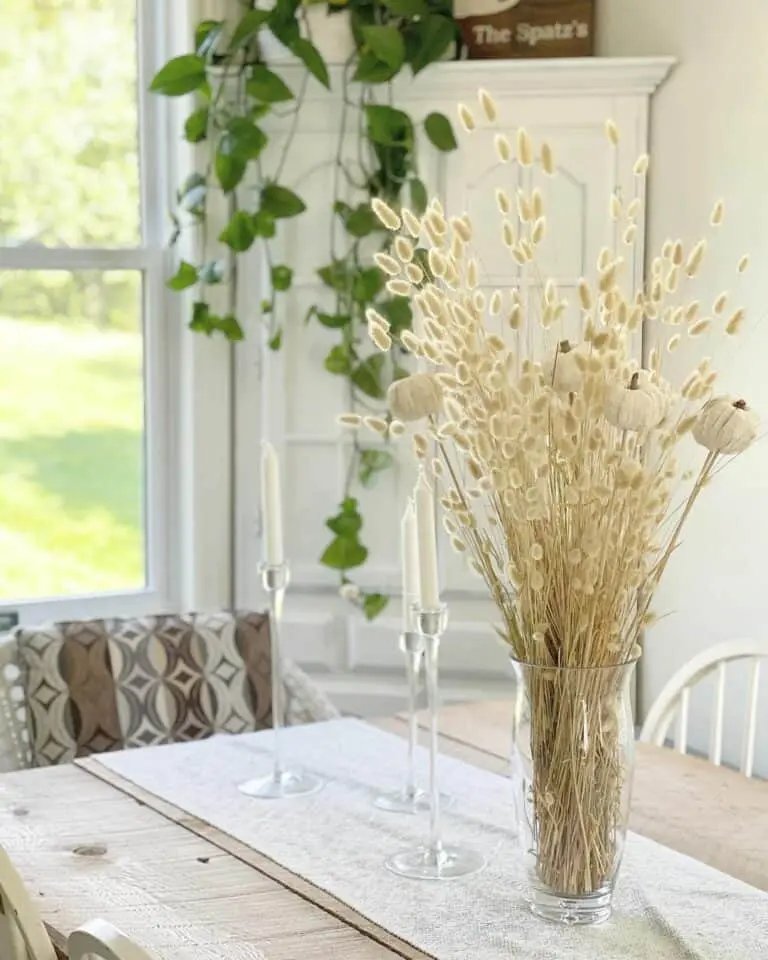 Glass Accents for Neutral Tables