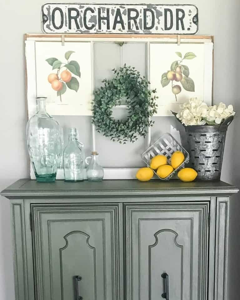 Green Wall Wreath Decor