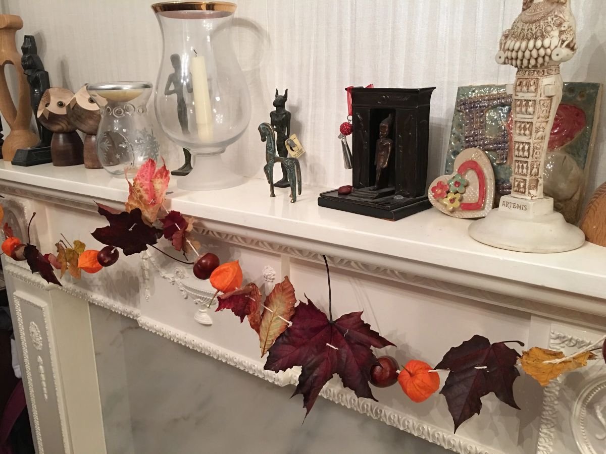 Kids' Autumn Leaf Wreath