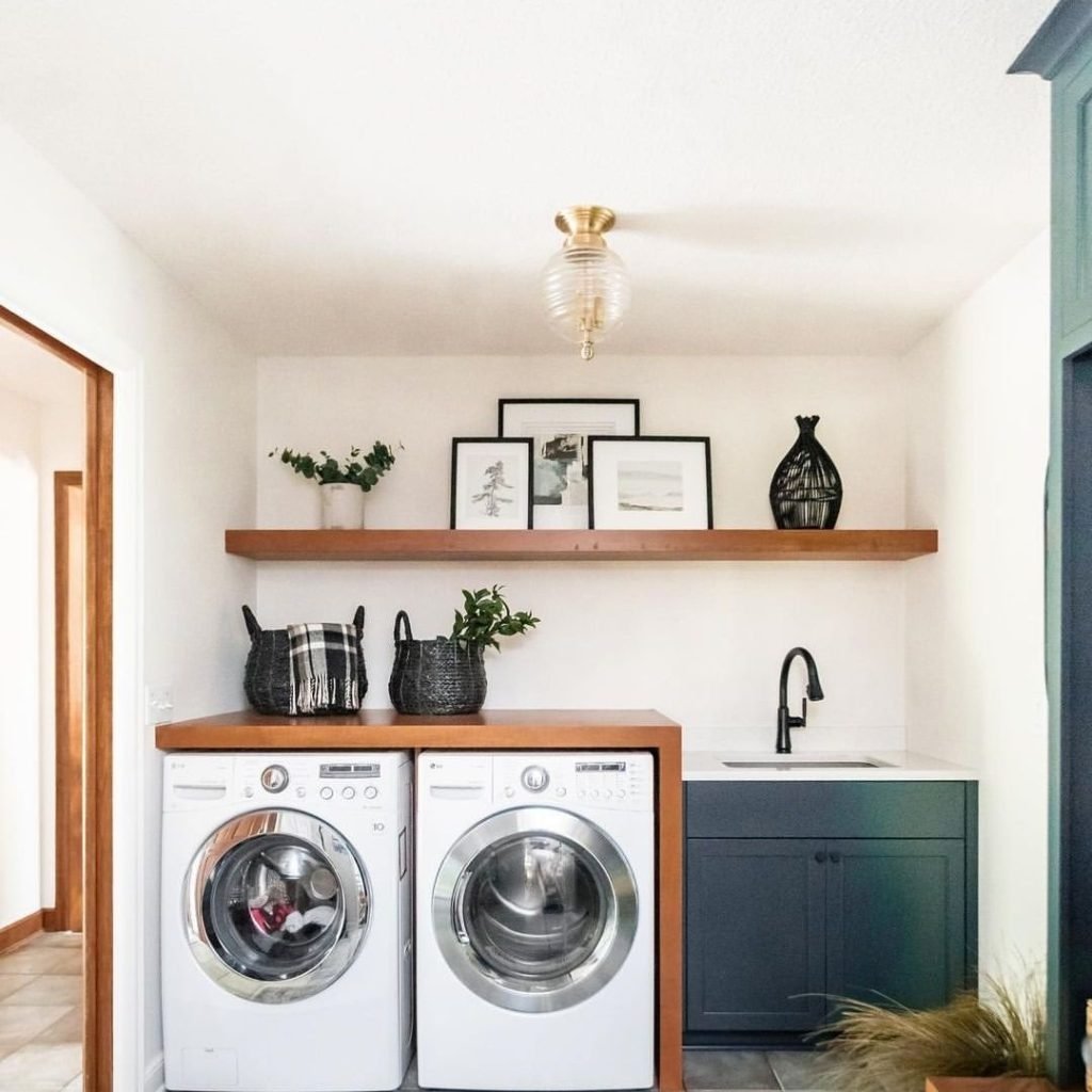 Modern Open Shelf Design