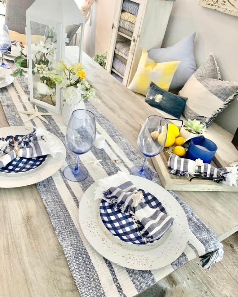 Nautical Summer Table Decor