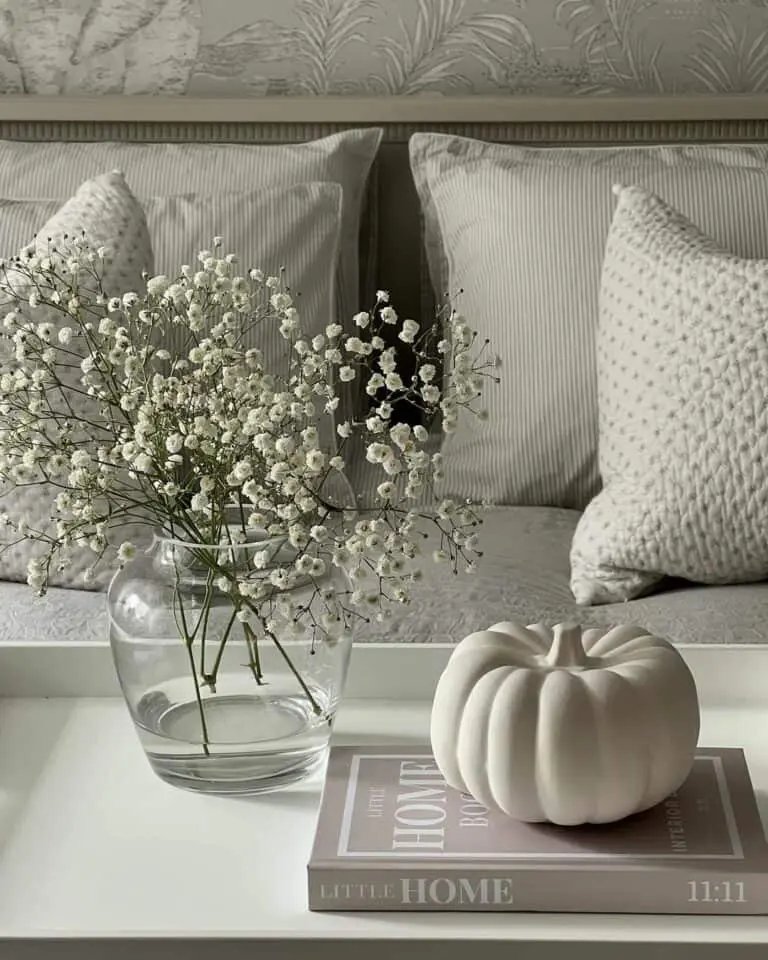 Neutral Fall Bedroom Decor