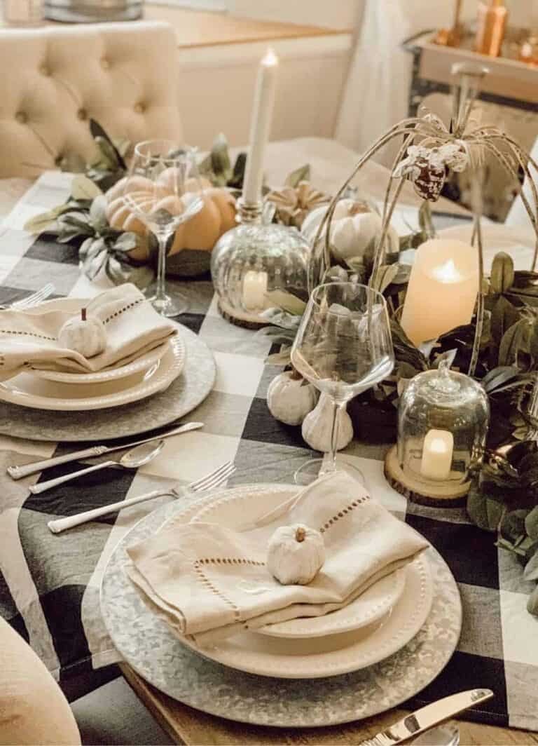 Neutral Fall Table Decor