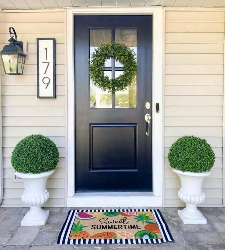 Neutral Porch Summer Decor