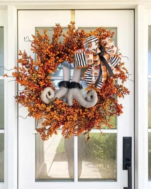 Orange Berry Wreath Details