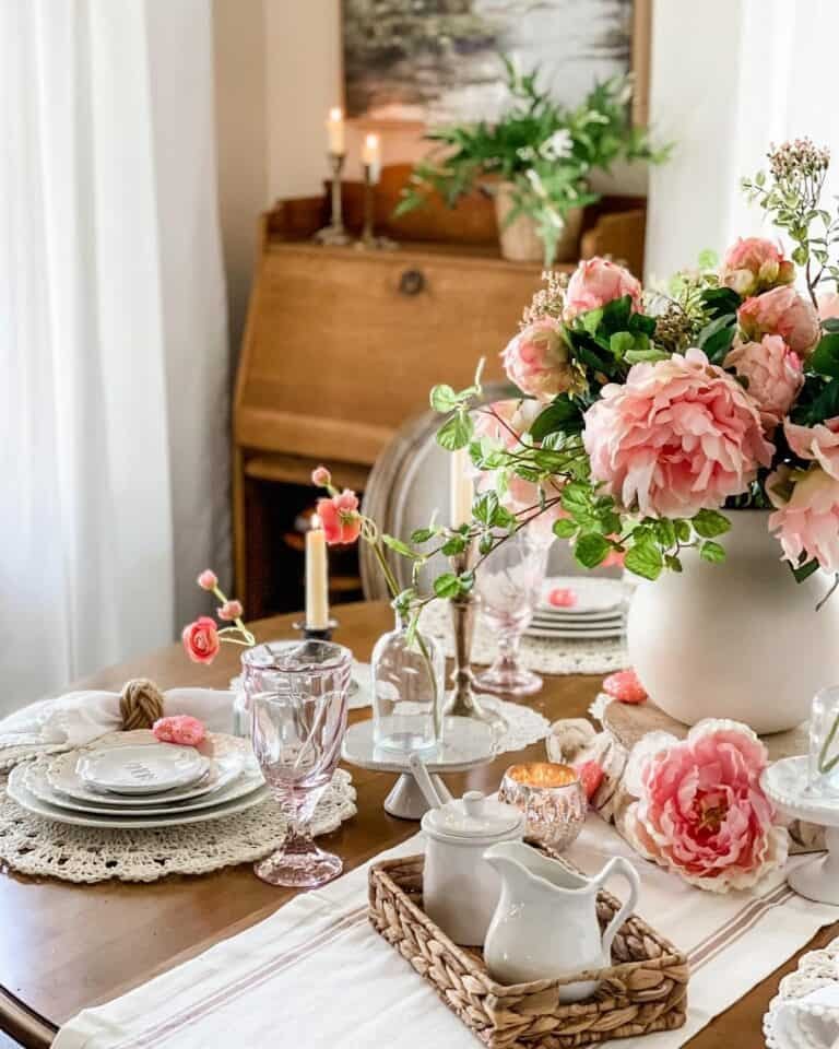 Pink Floral Table Ideas