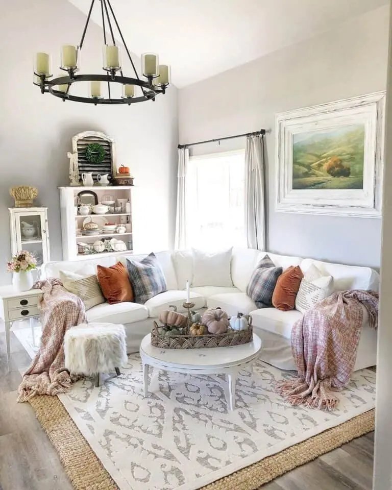 Pumpkin Centerpiece in Neutral Room