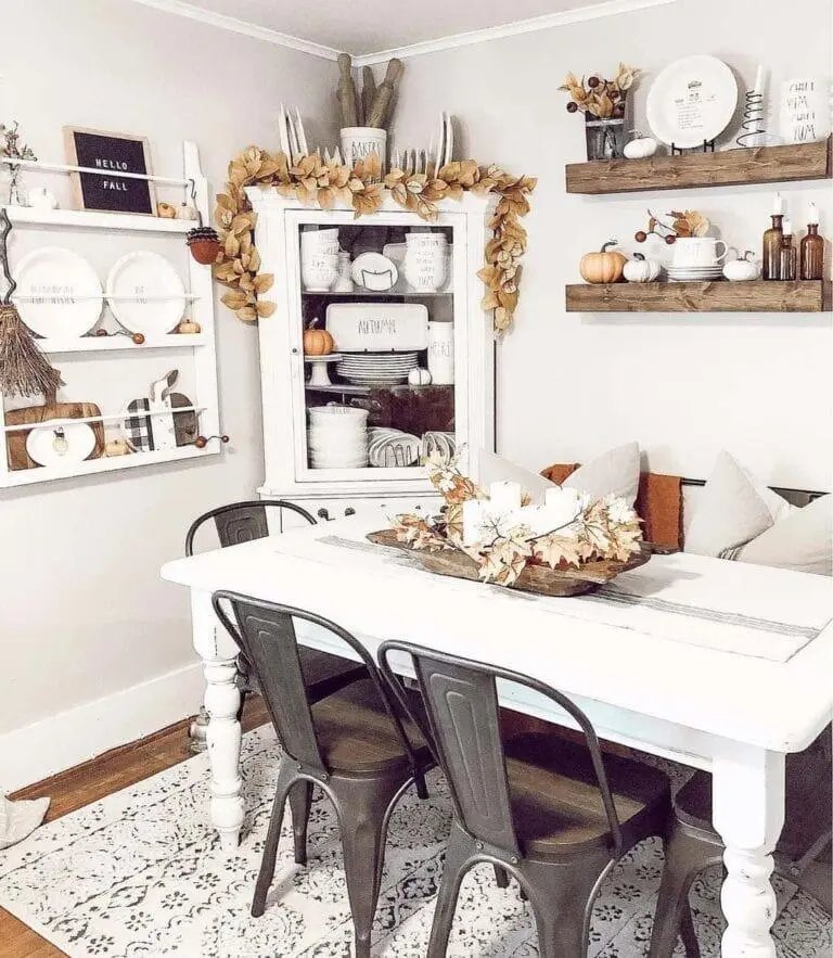 Rustic Minimalist Fall Table Decor
