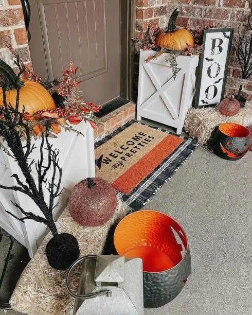 Small Porch Pumpkin Vignettes