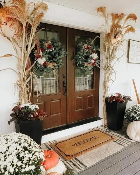 Welcoming Fall Porch Decor