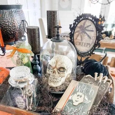 Black Cauldron Skull Centerpiece
