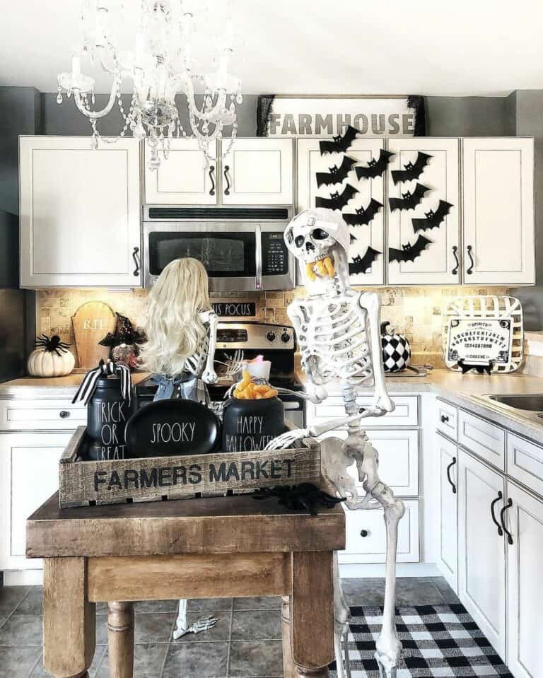 Farmhouse Skeleton Couple