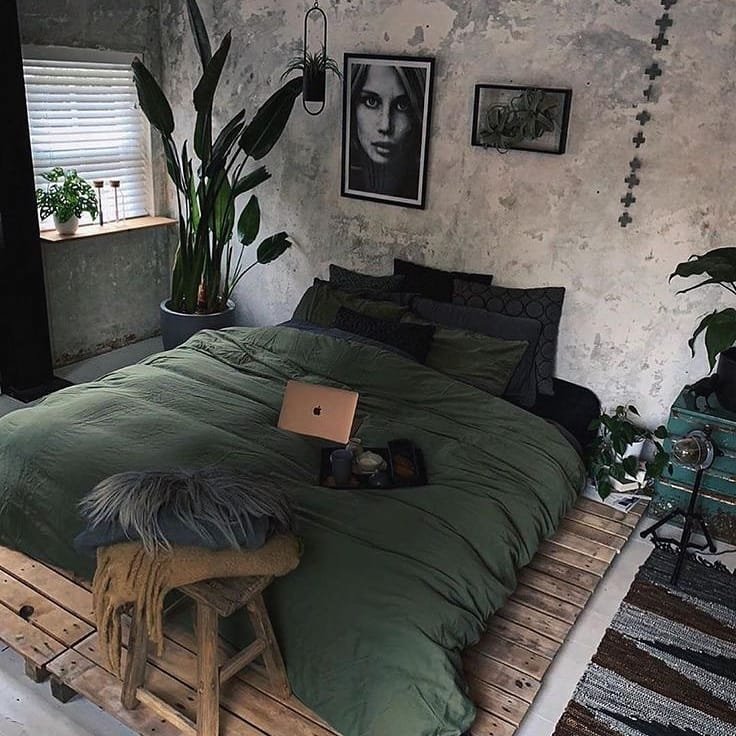 Industrial Pallet Bedroom