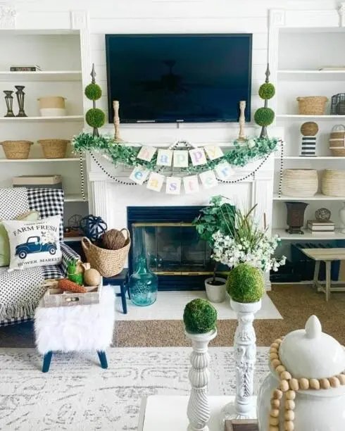 Neutral Mantel Garland