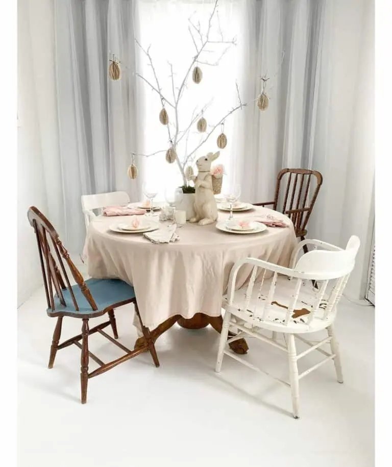 Round Table Rabbit Display