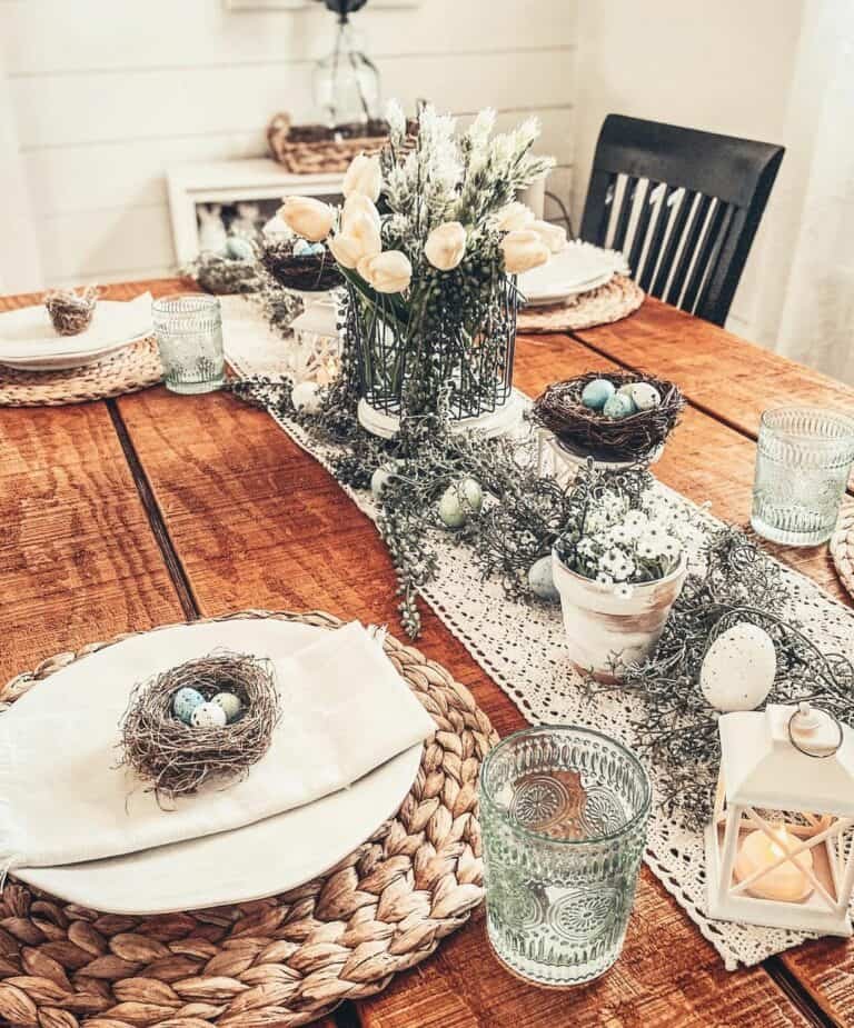 White Farmhouse Runner